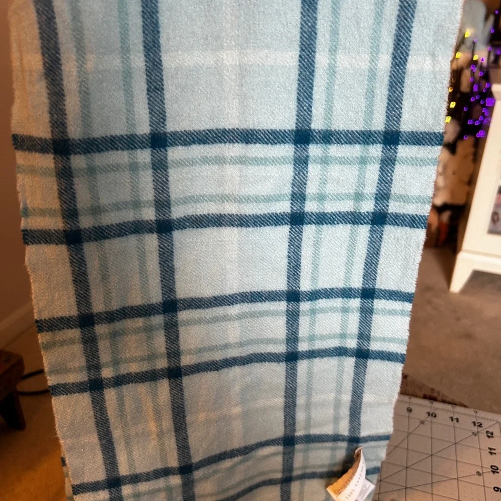 60x9” 100% Cashmere Charter Club Blue and White Checkered Throw
